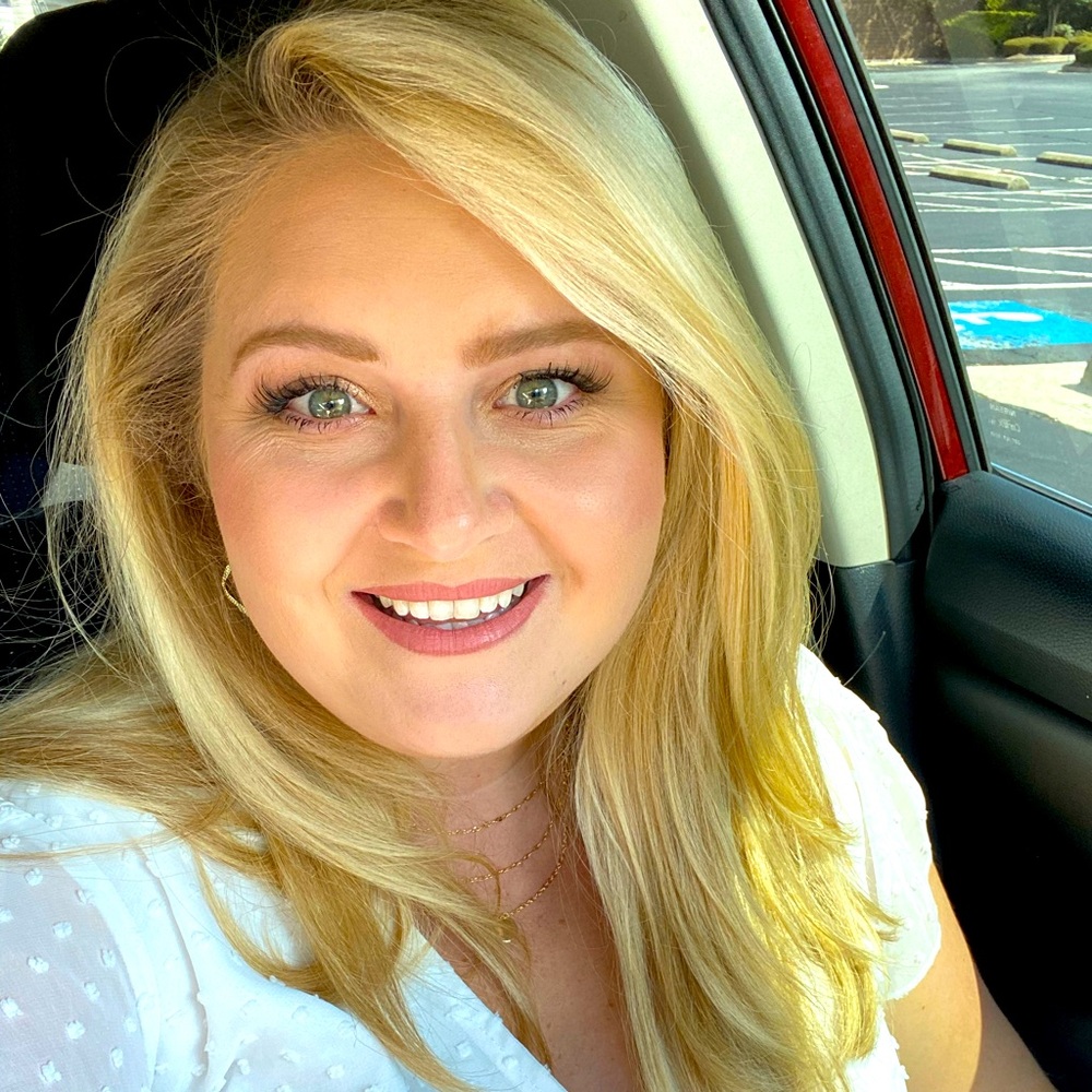 Meet your Posher, Britni